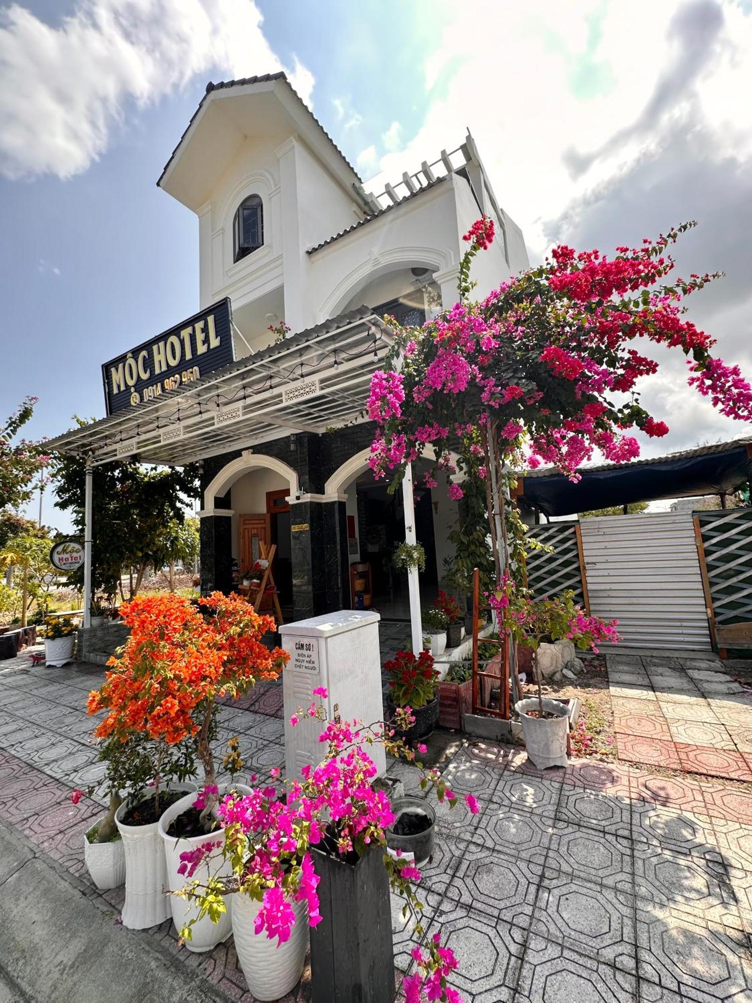 Homestay Moc Homestay- Near Bai Dai *